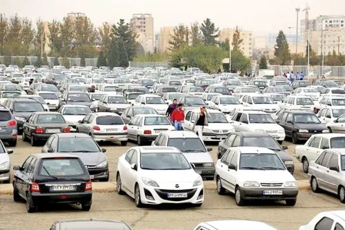 بازار خودرو در ایستگاه انتظار